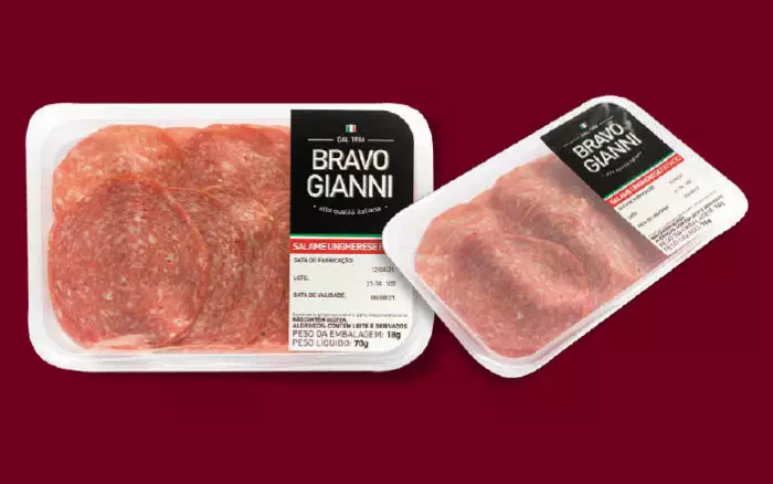 Salame Calabrese Piccante — Peça/kg